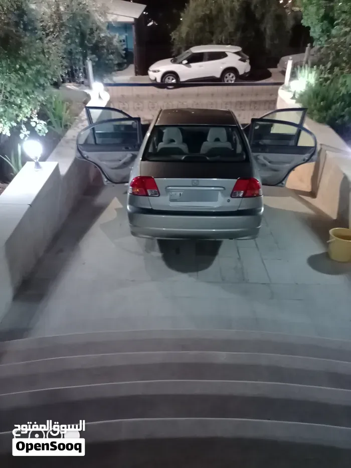 Honda Civic 2004 photo 2