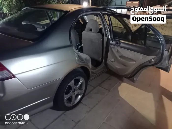 Honda Civic 2004 photo 3