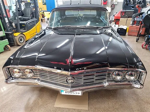 Buick Electra 225
