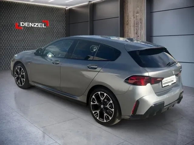 BMW 1 Series 2025 photo 3