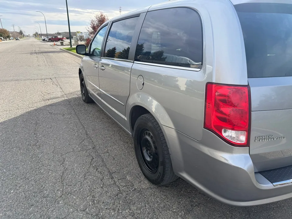 Dodge Grand Caravan 2012 photo 5