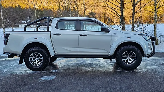 Isuzu D-Max 2021 photo 2
