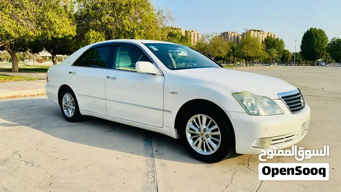 Toyota Crown 2000 photo 4
