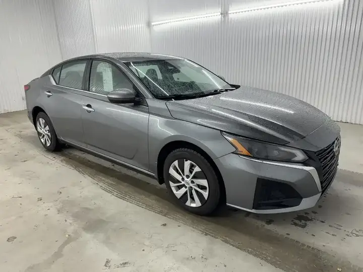 Nissan Altima 2023 photo 5