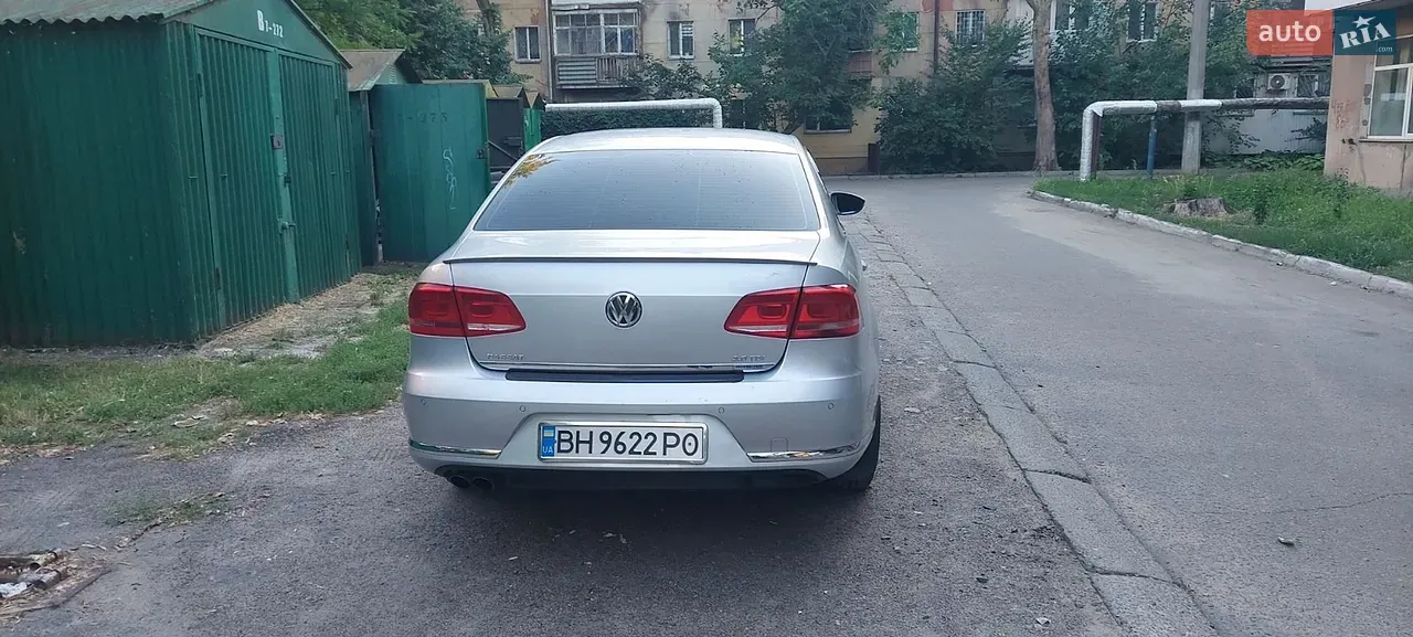 Volkswagen Passat 2011 photo 4