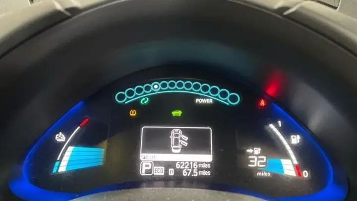 Nissan Leaf 2017 photo 2