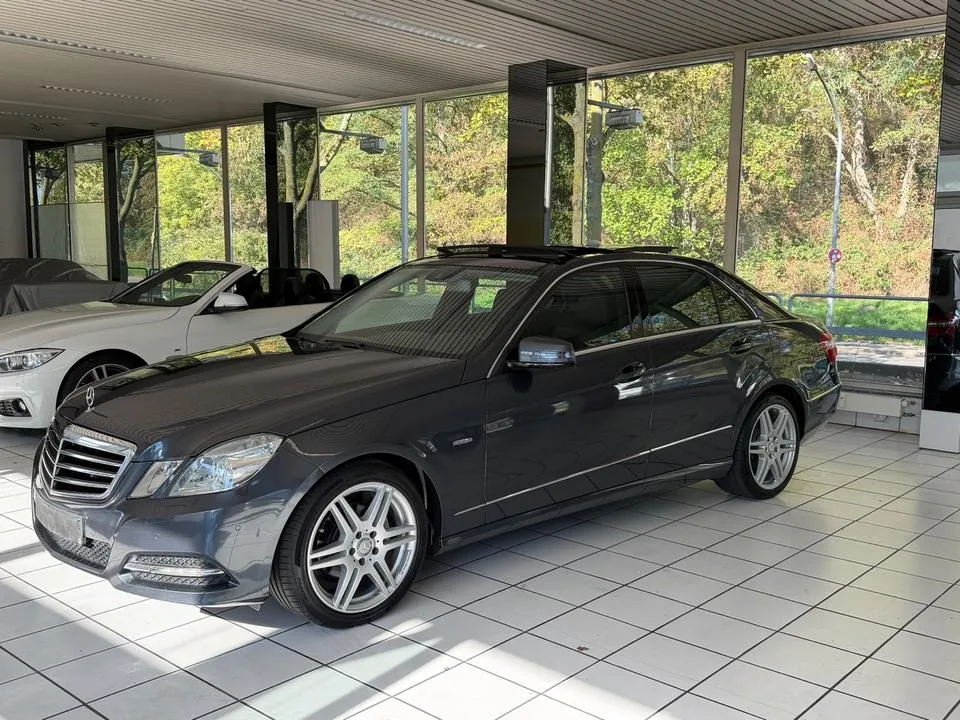 Mercedes-Benz E220