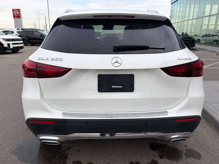 Mercedes-Benz Gla 2026 photo 5