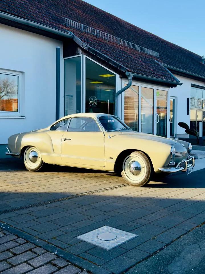 Volkswagen Karmann Ghia