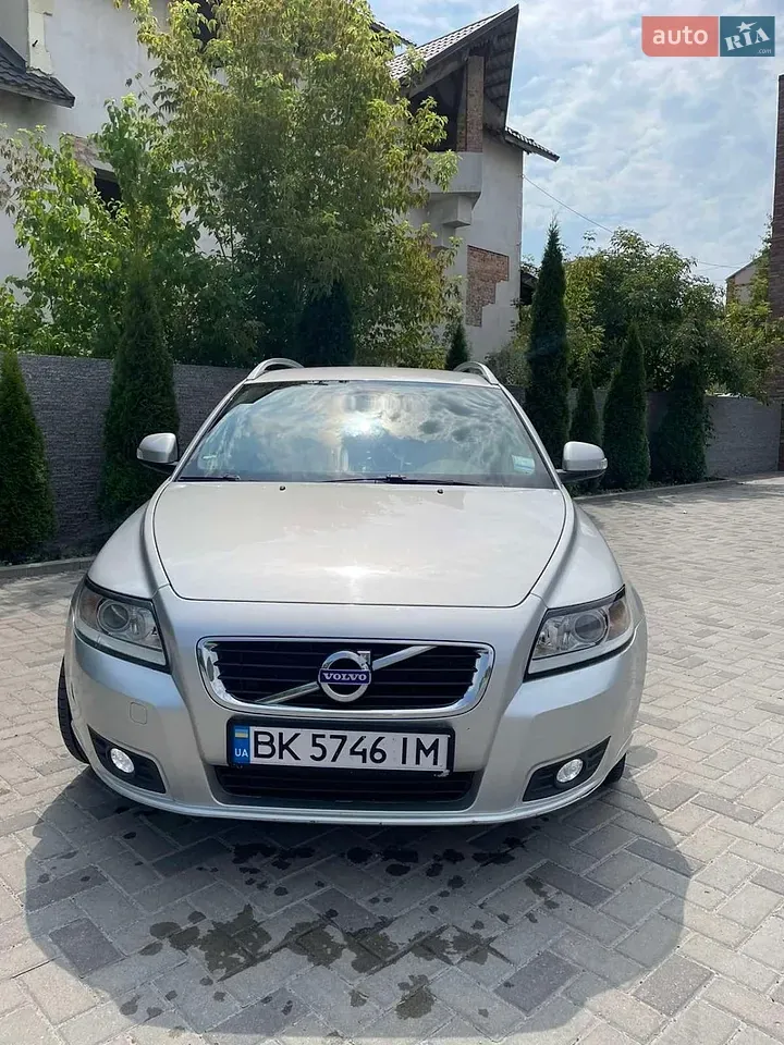 Volvo V50