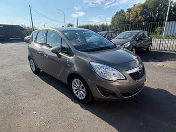 Opel Meriva 2012 photo 2