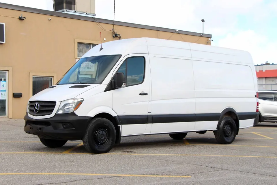 Mercedes-Benz Sprinter Van 2016 photo 3