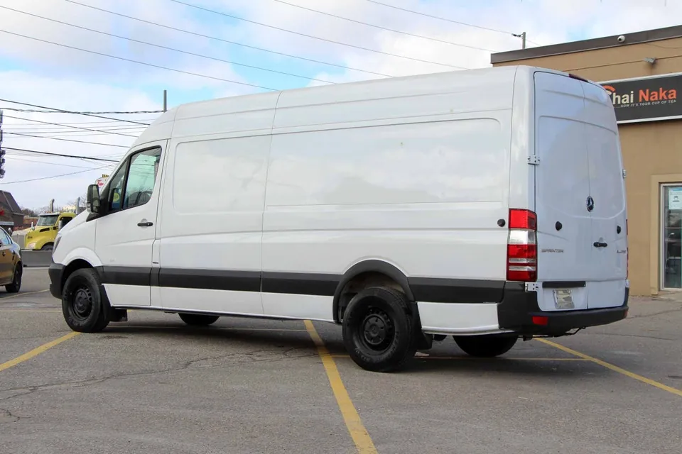 Mercedes-Benz Sprinter Van 2016 photo 5