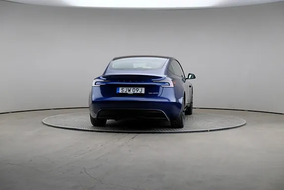Tesla Model 3 2024 photo 2