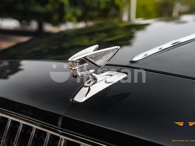 Bentley Flying Spur 2024 photo 3