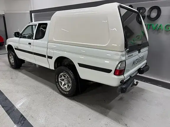 Mitsubishi L200 Club Cab 2002 photo 3
