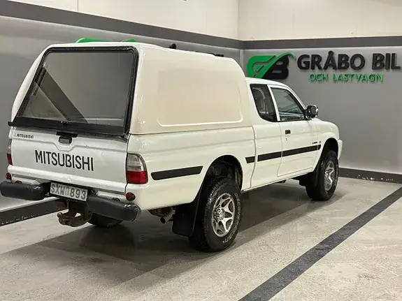Mitsubishi L200 Club Cab 2002 photo 5