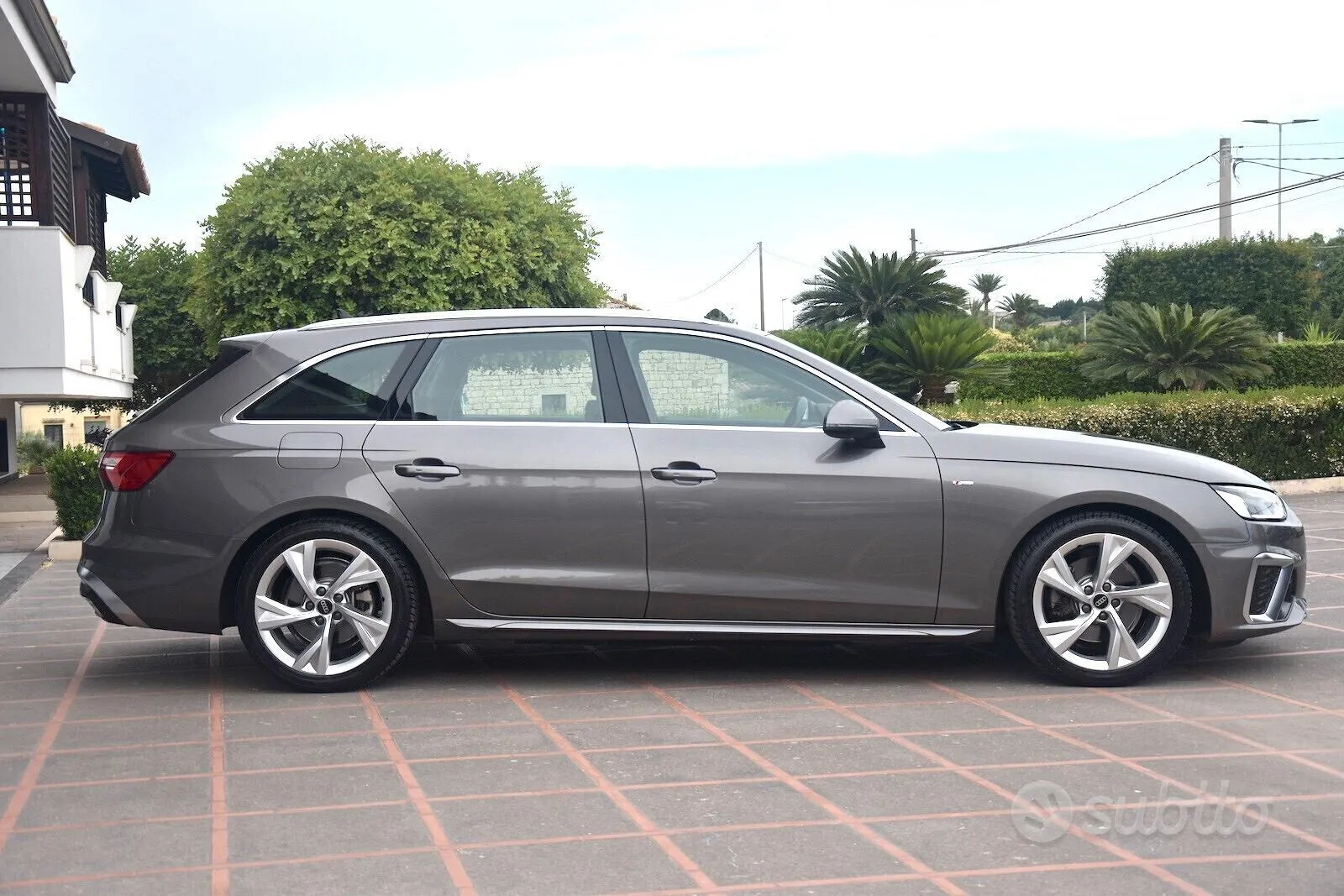 Audi A4 Avant 2022 photo 4