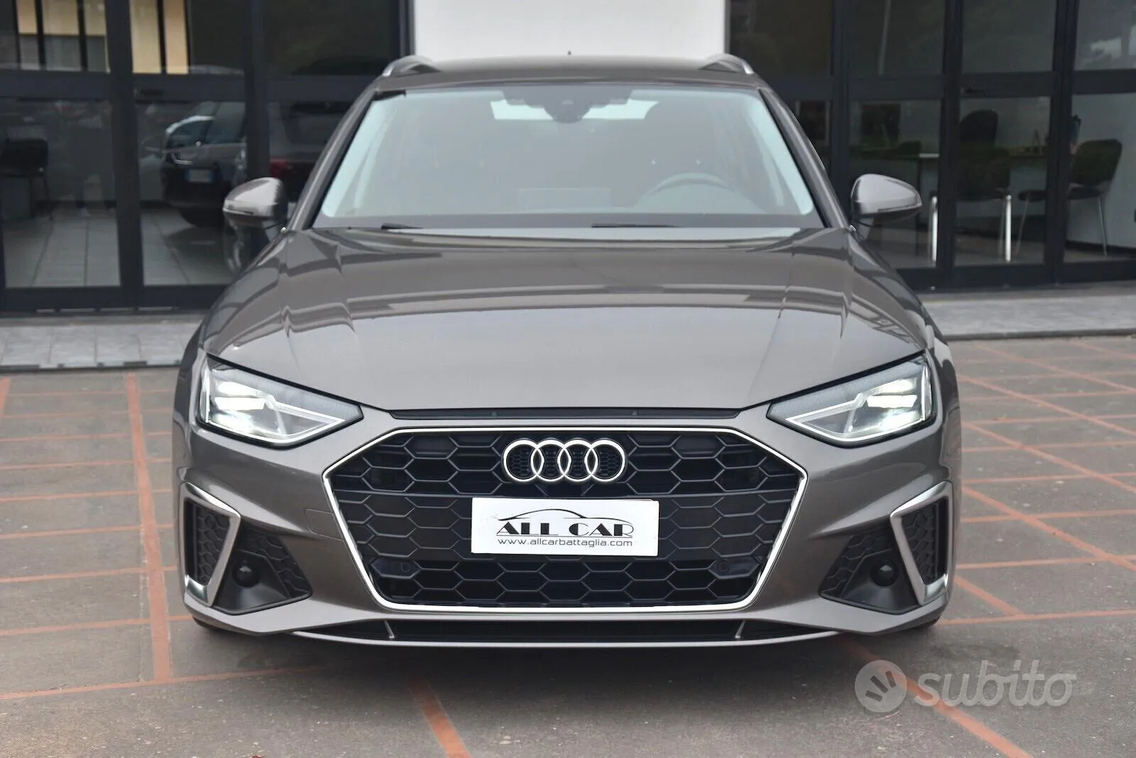 Audi A4 Avant 2022 photo 2