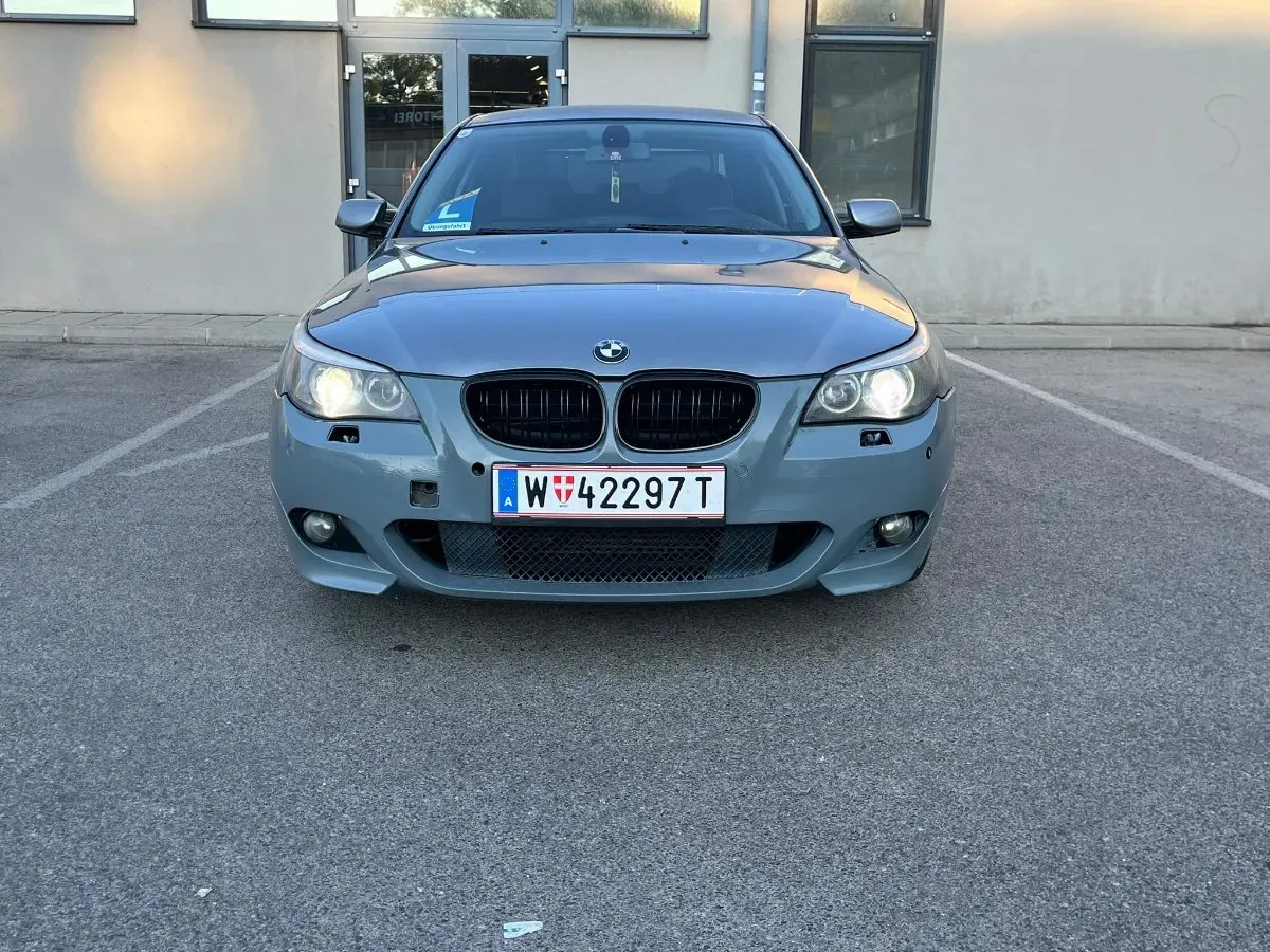 BMW 5 Series 2003 photo 3