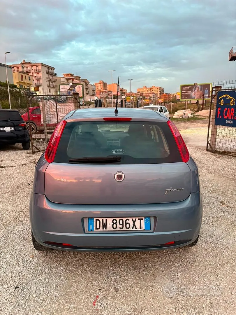 Fiat Punto Classic 2009 photo 5