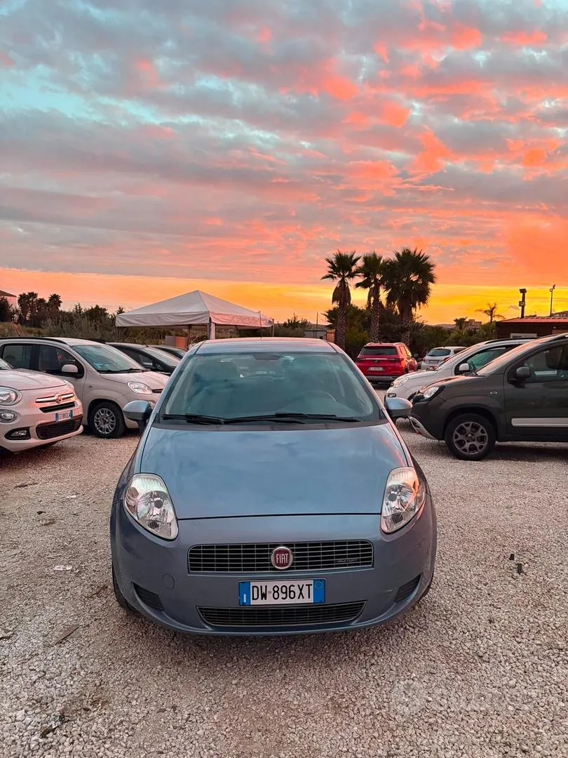 Fiat Punto Classic 2009 photo 2
