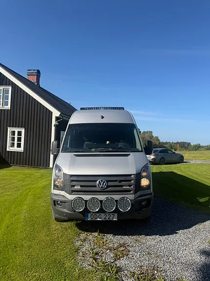 Volkswagen Crafter 35 2016 photo 2