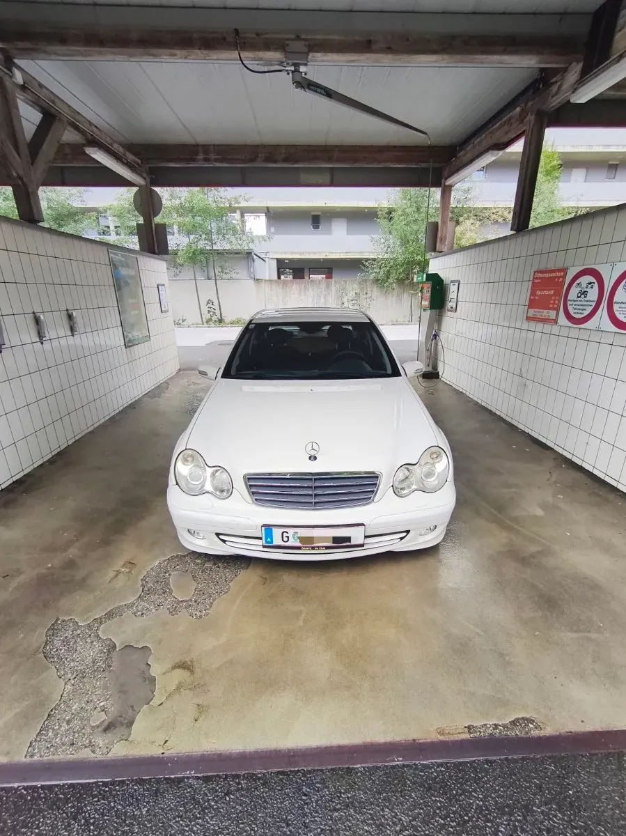 Mercedes-Benz C-Class 2004 photo 3