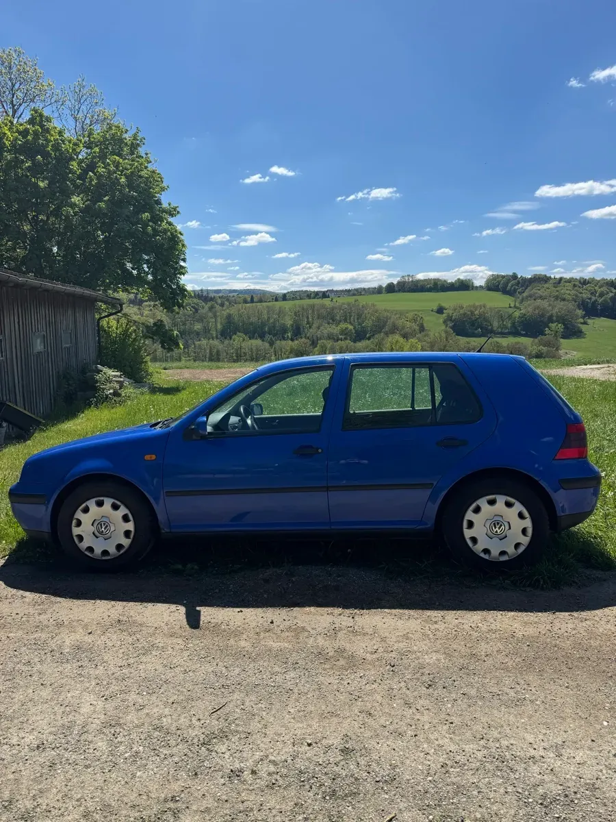 Volkswagen Golf 1998 photo 2