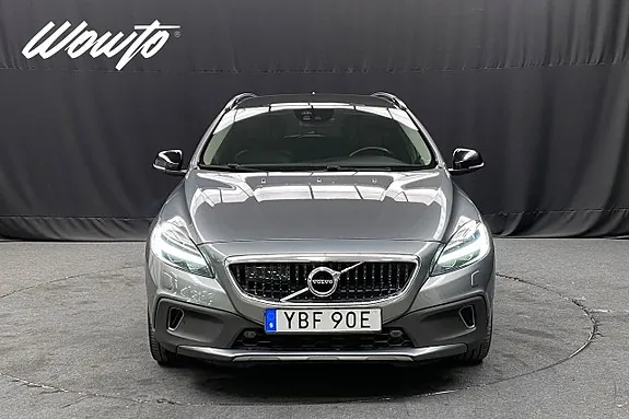 Volvo V40 Cross Country 2019 photo 2