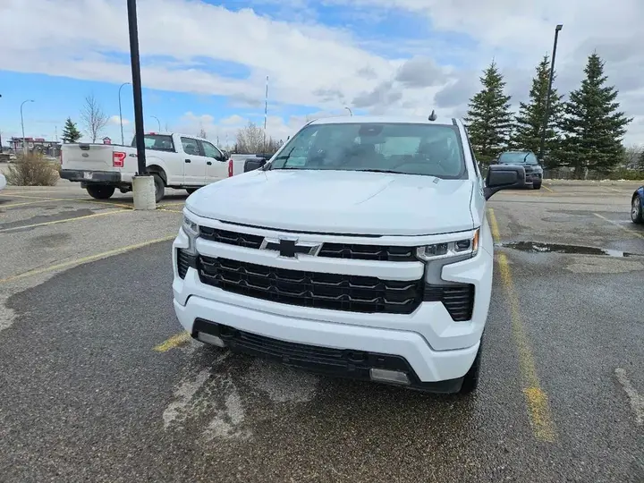 Chevrolet Silverado 1500 2023 photo 2