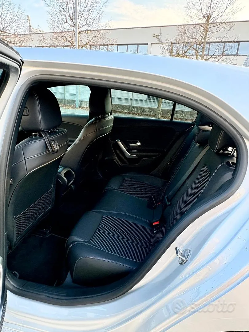 Mercedes-Benz A180D 2019 photo 4