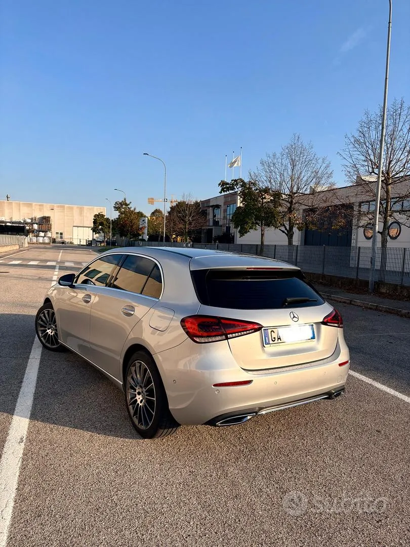 Mercedes-Benz A180D 2019 photo 2