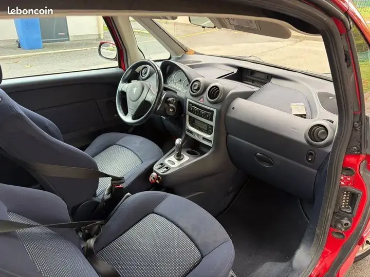 Peugeot 1007 2005 photo 2