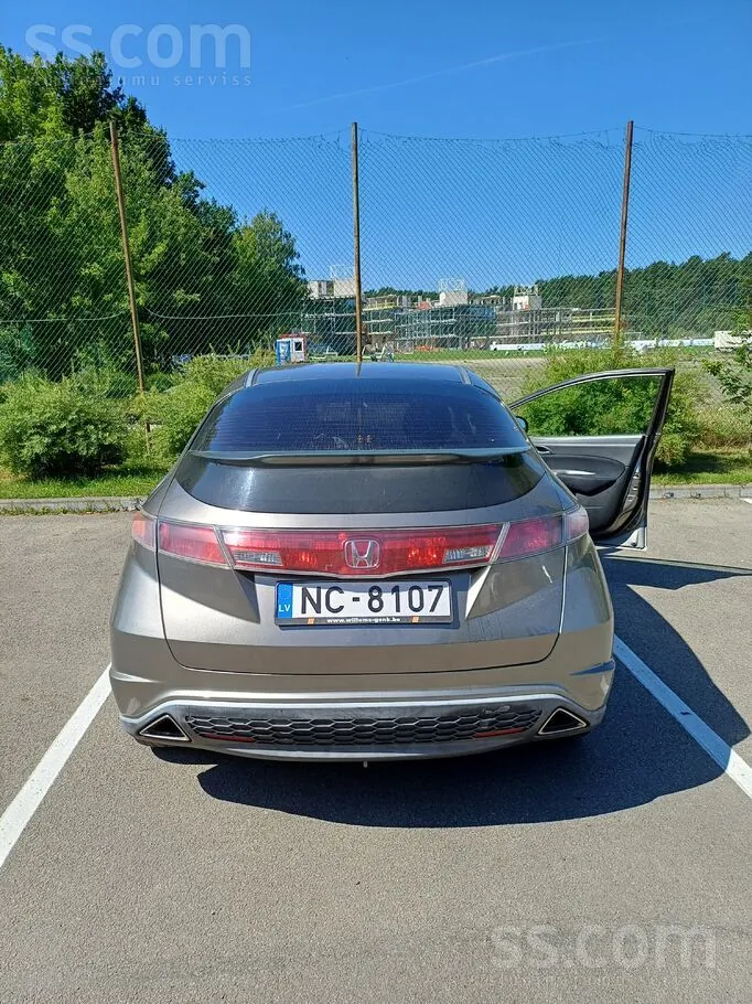Honda Civic 2009 photo 2