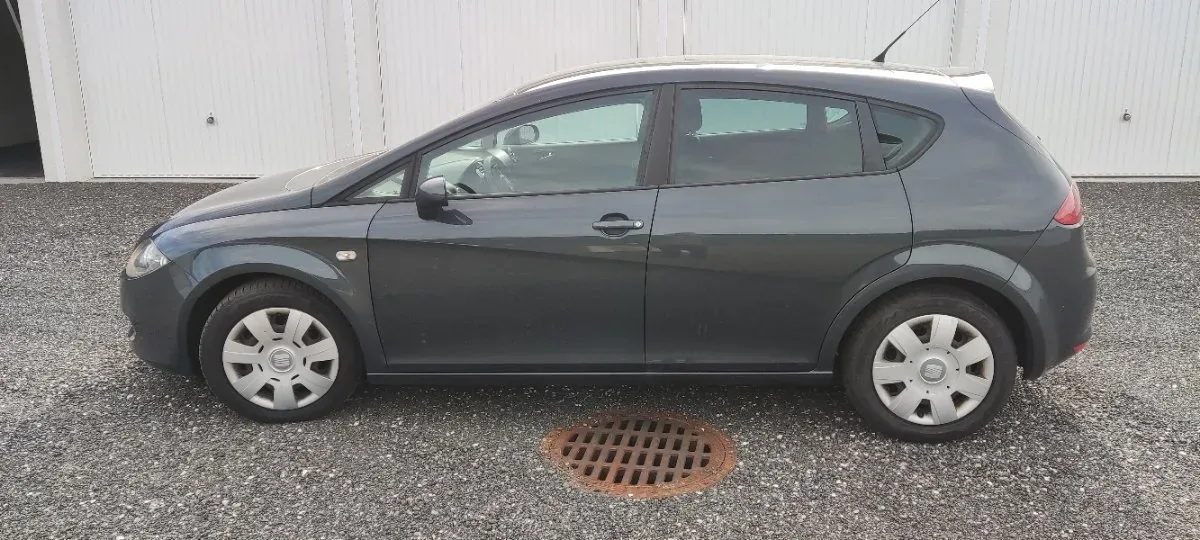 Seat Leon 2007 photo 2