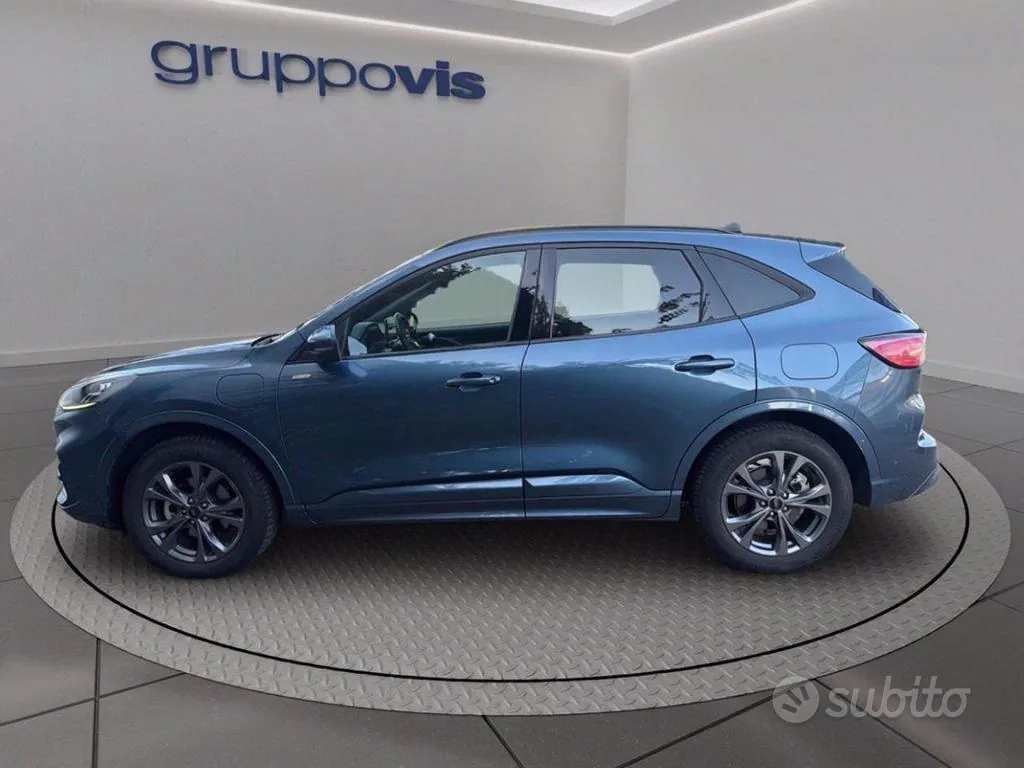 Ford Kuga 2022 photo 2