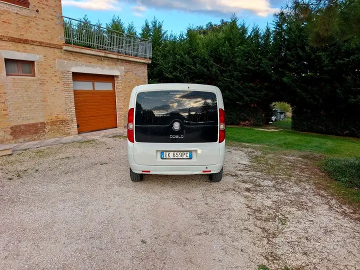 Fiat Doblò 2011 photo 4