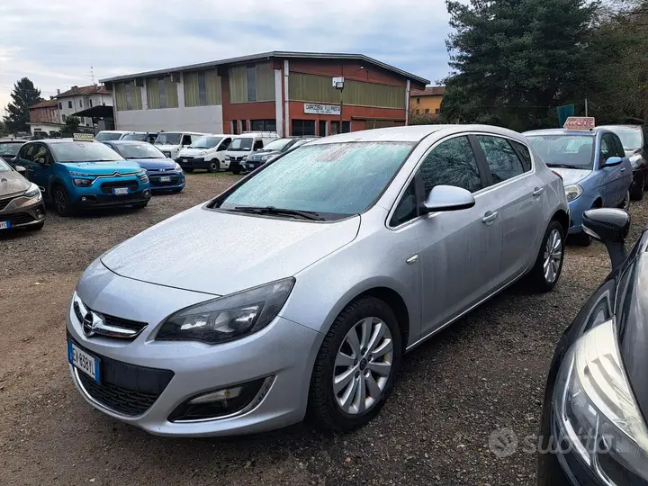 Opel Astra 2014 photo 4