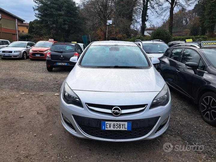 Opel Astra 2014 photo 3