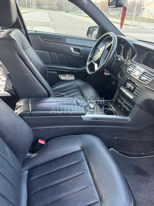 Mercedes-Benz E 350 2013 photo 4