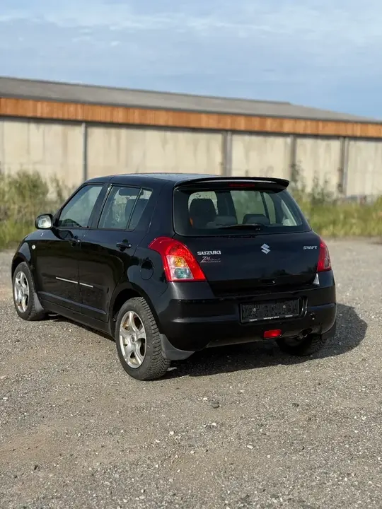 Suzuki Swift 2008 photo 3