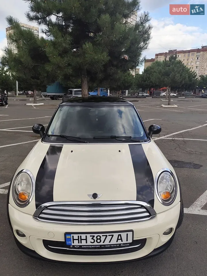 Mini Cooper 2011 photo 3