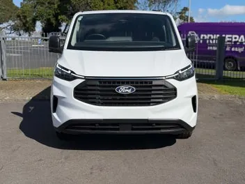 Ford Transit 2026 photo 3