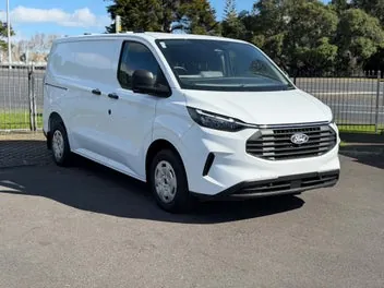 Ford Transit 2026 photo 2