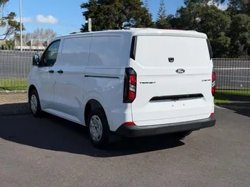Ford Transit 2026 photo 5
