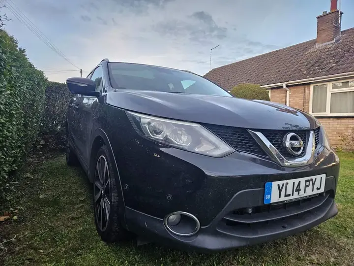 Nissan Qashqai 2014 photo 2