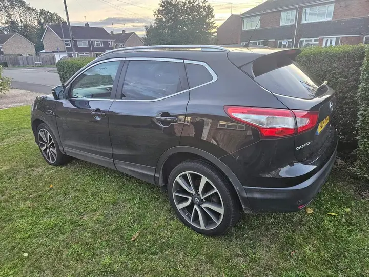 Nissan Qashqai 2014 photo 4
