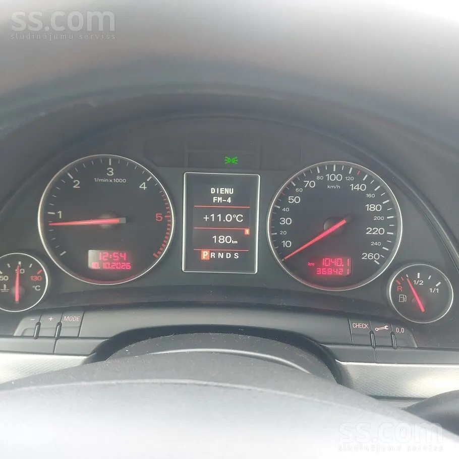 Audi A4 2004 photo 5