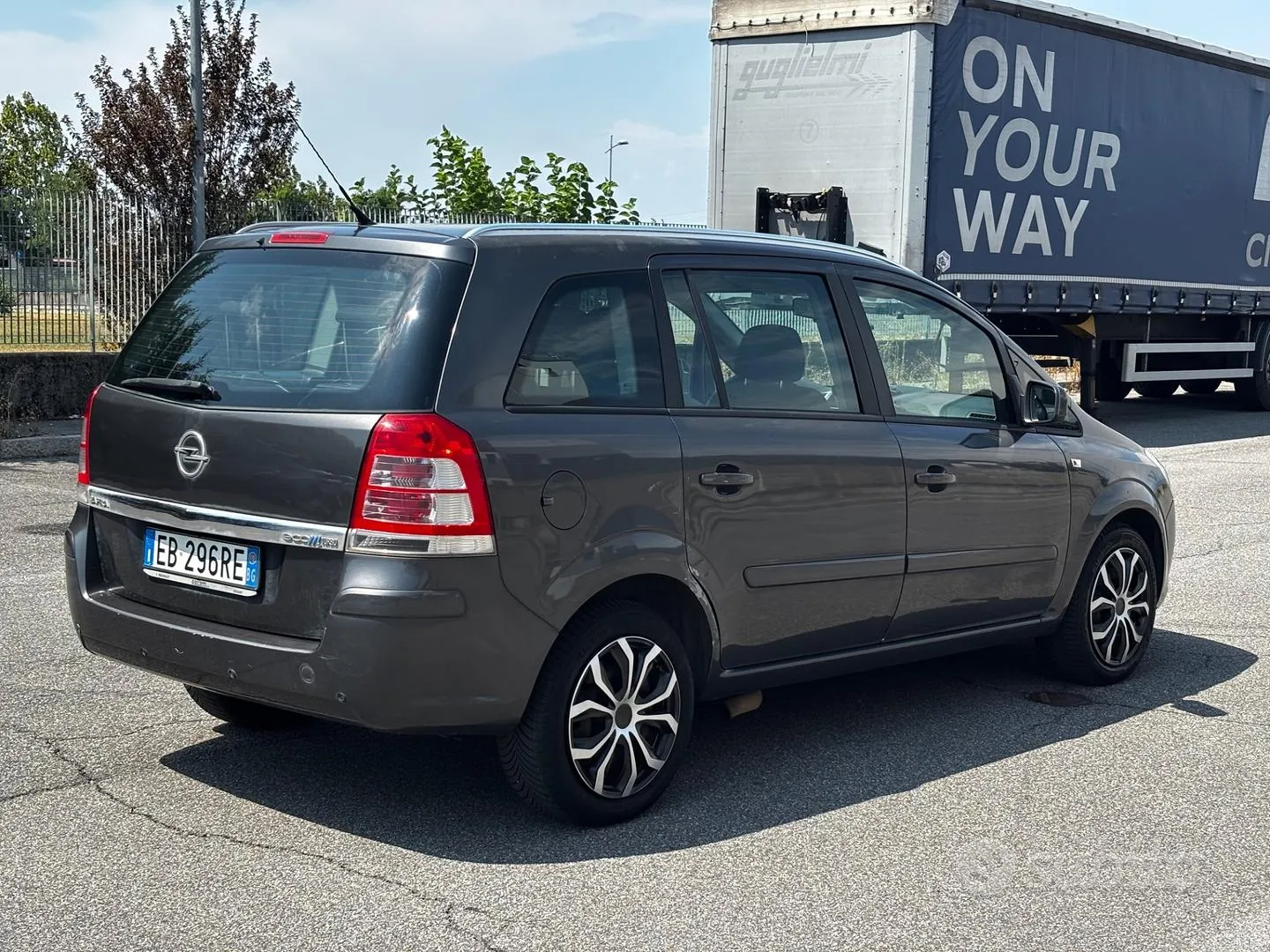 Opel Zafira 2010 photo 5